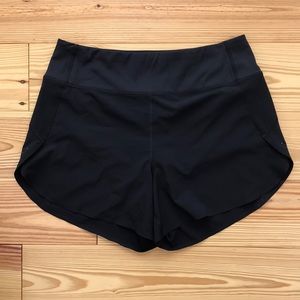 Athleta Run With It 4.5” Shorts